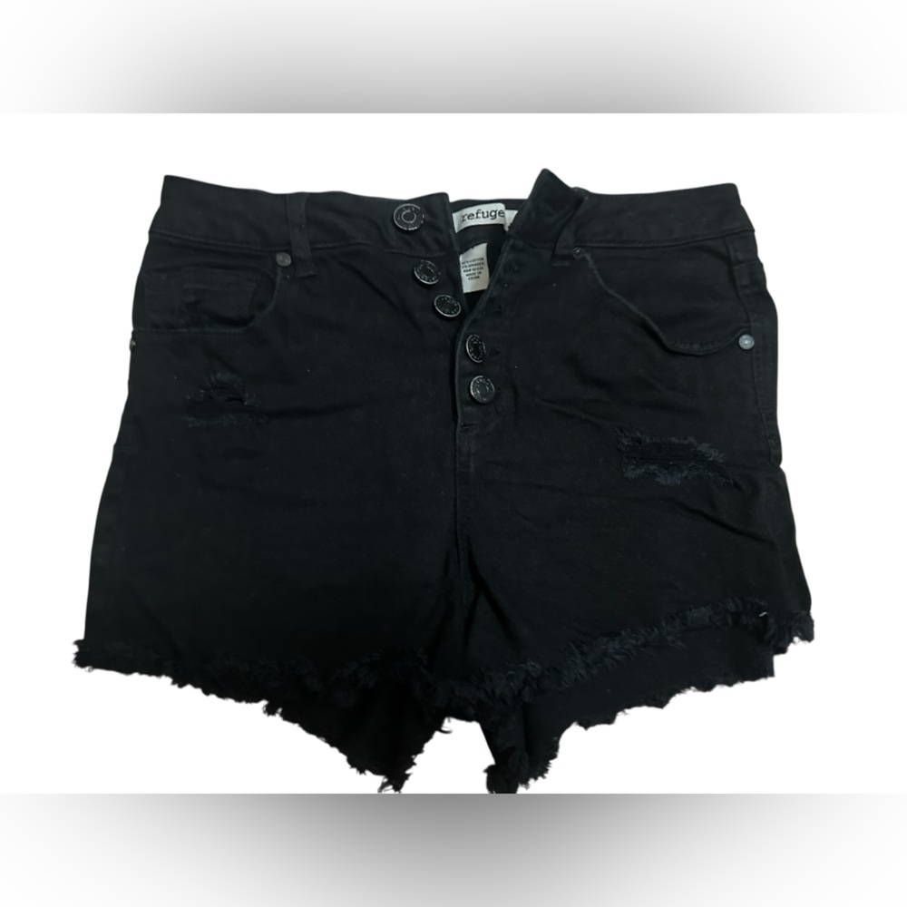 REFUGE BLACK SHORTS SIZE 4